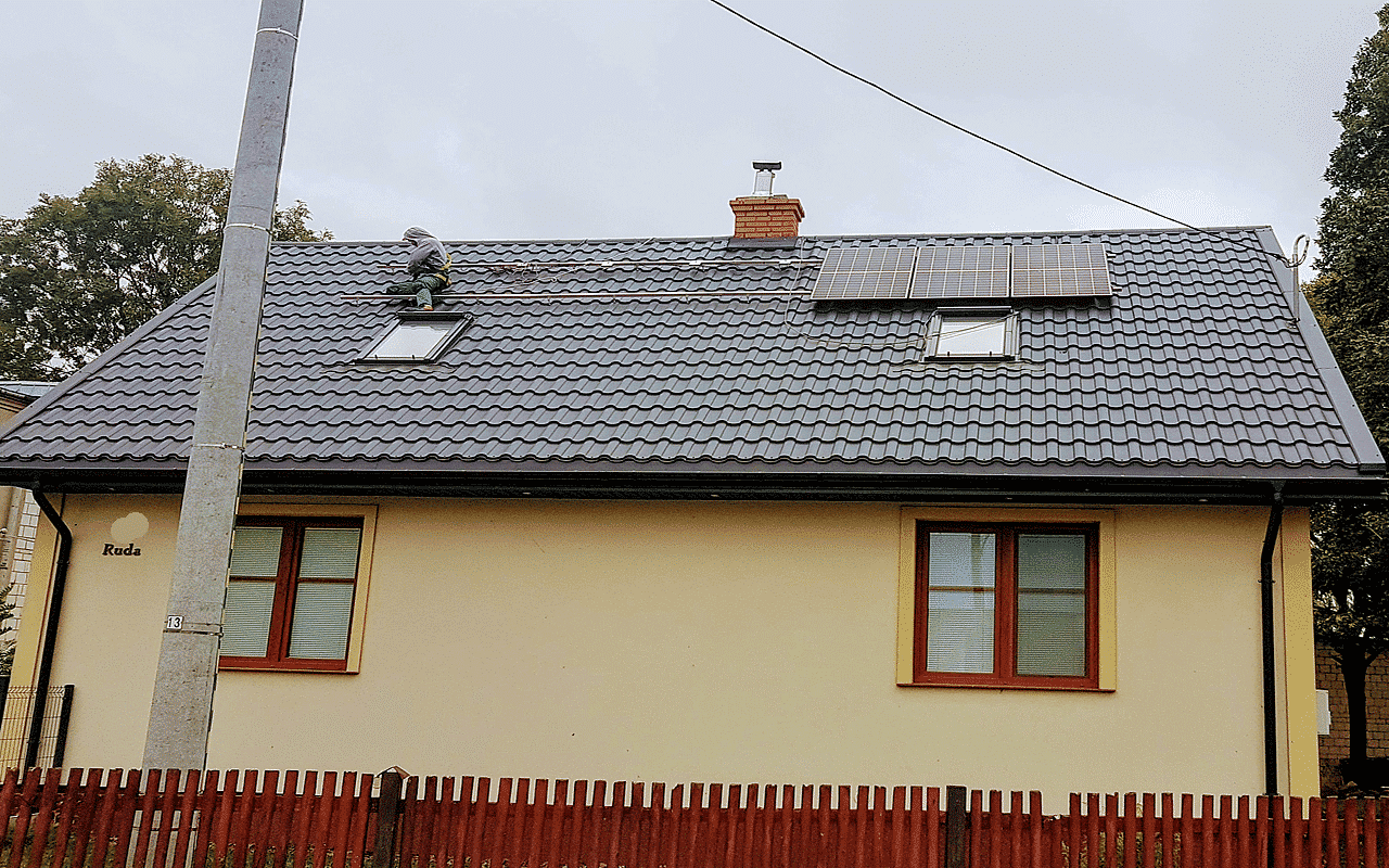 Dom z fotowoltaiką na dachu w Białymstoku